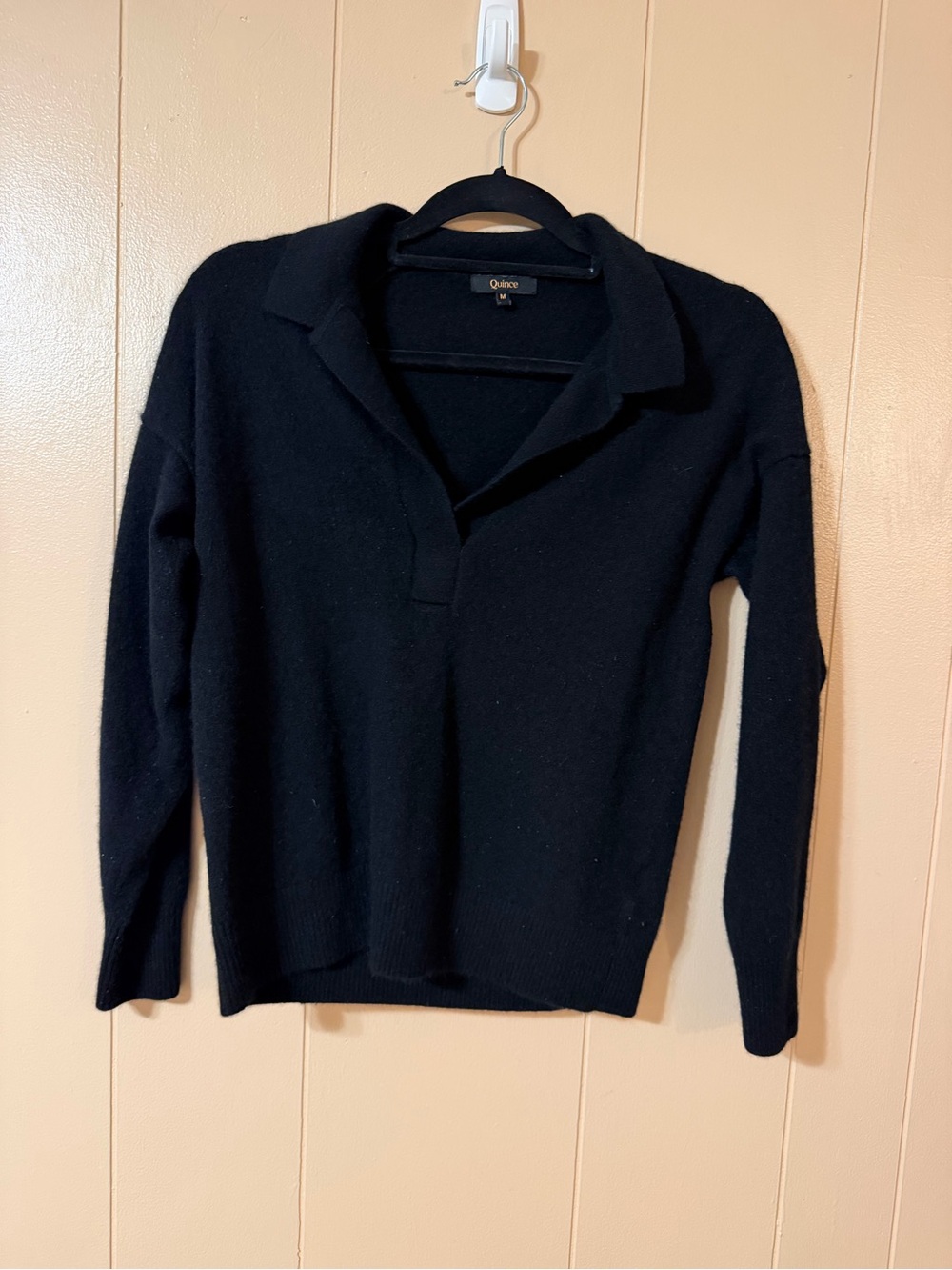 Quince cashmere black sweater